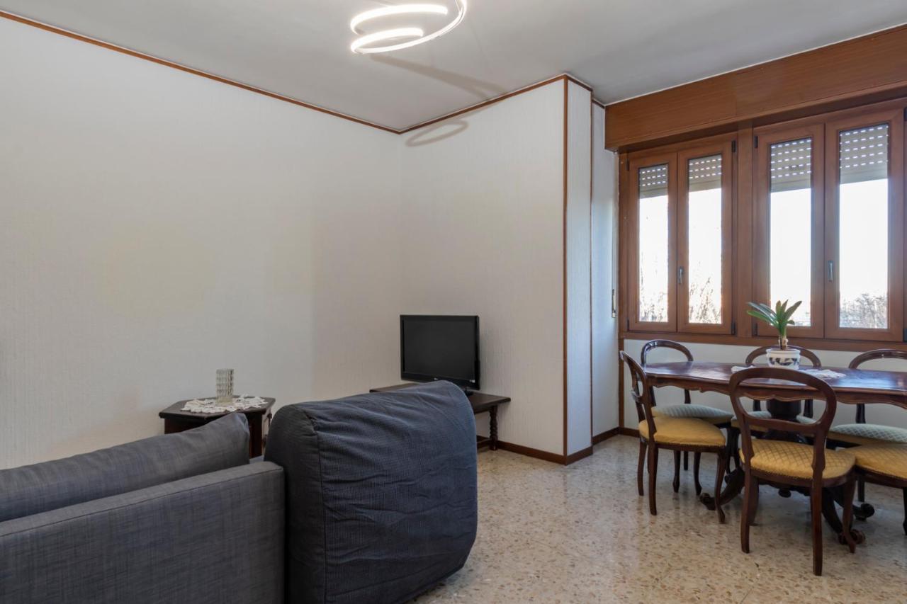I Host Apartment - Ande 12 Milan Exterior photo